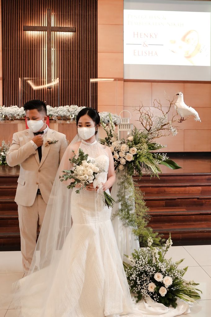 Wedding Day of Henky & Elisha by Magnifique Wedding Organizer - 013 Wedding Day of Henky & Elisha by Magnifique Wedding Organizer - 013