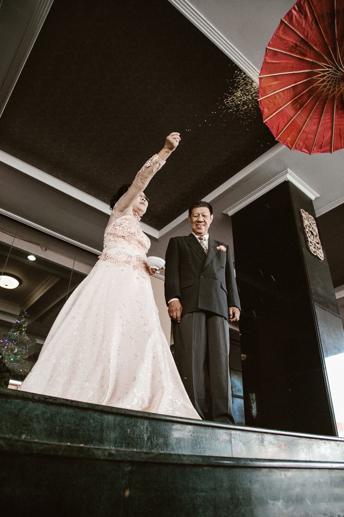 wedding of bayu + vivi by prewedding imagine wedding semarang - 010 wedding of bayu + vivi by prewedding imagine wedding semarang - 010