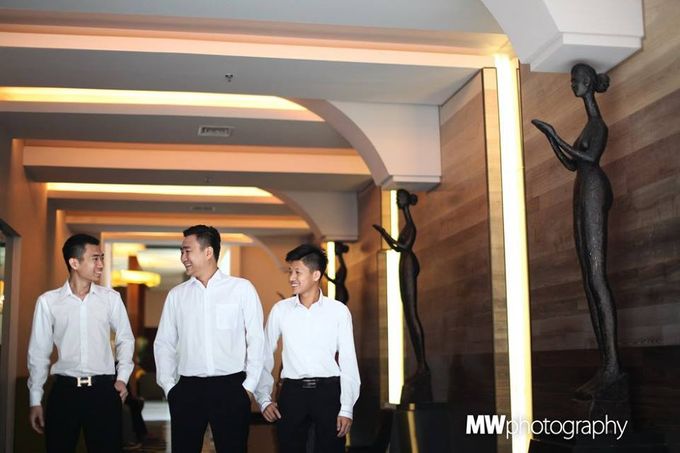 Beautiful Wedding at Mercure Hotel Surabaya by Five Stars Wedding Organizer by Moire Photo & Video - 005 Beautiful Wedding at Mercure Hotel Surabaya by Five Stars Wedding Organizer by Moire Photo & Video - 005