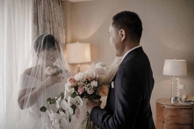 Adeline & Daniel Wedding at Mulia Resorts & Villas Bali by AKSA Creative - 021