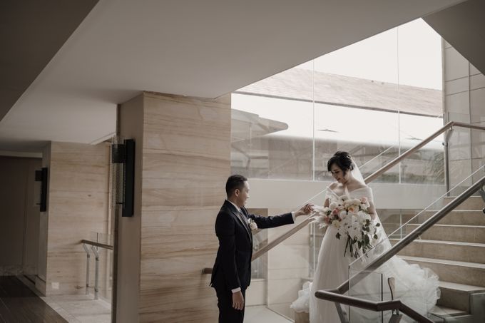 Adeline & Daniel Wedding at Mulia Resorts & Villas Bali by AKSA Creative - 016