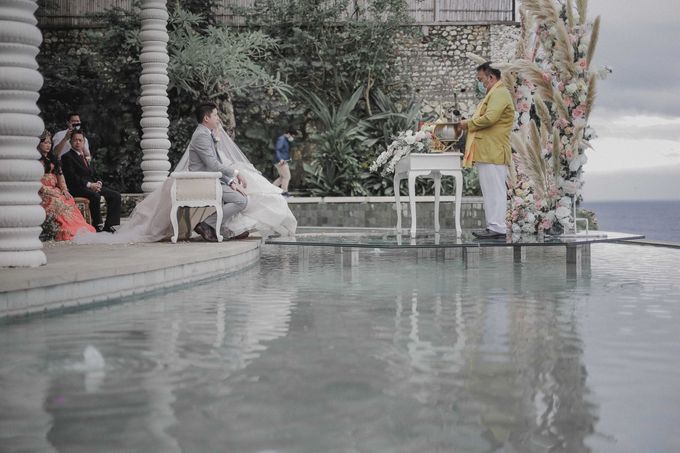 Sally and Randy Wedding by All Season Surabaya Photo by KAMAYA BALI - 006 Sally and Randy Wedding by All Season Surabaya Photo by KAMAYA BALI - 006
