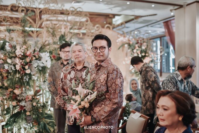 Engagment by Harum Manis Indonesian Restaurant - 004 Engagment by Harum Manis Indonesian Restaurant - 004