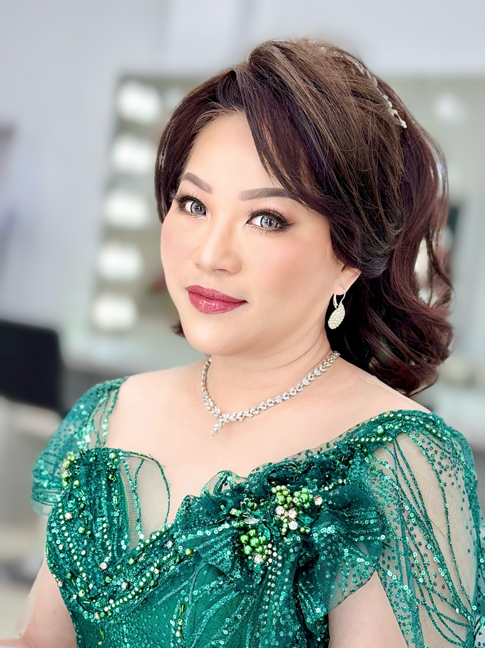 Facelift Makeup Hairdo Mom of Bride by Dee Sasta MUA - 008 Facelift Makeup Hairdo Mom of Bride by Dee Sasta MUA - 008