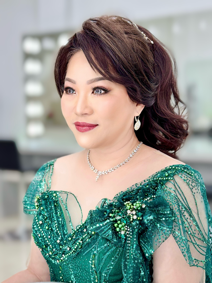 Facelift Makeup Hairdo Mom of Bride by Dee Sasta MUA - 011 Facelift Makeup Hairdo Mom of Bride by Dee Sasta MUA - 011