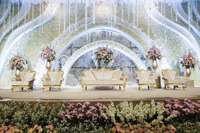 The Wedding of Raymoon Anjelina by The Swan Decoration - 013 The Wedding of Raymoon Anjelina by The Swan Decoration - 013