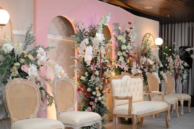 Curvature & Pink Cherry Blossom Tone for Tika & Halim Wedding by Kalea Design - 005 Curvature & Pink Cherry Blossom Tone for Tika & Halim Wedding by Kalea Design - 005