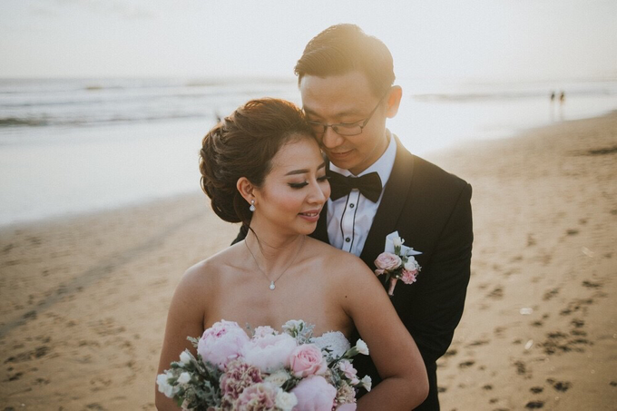 Sunset Wedding for Arief & Christine by Delapan Bali Event & Wedding - 010 Sunset Wedding for Arief & Christine by Delapan Bali Event & Wedding - 010