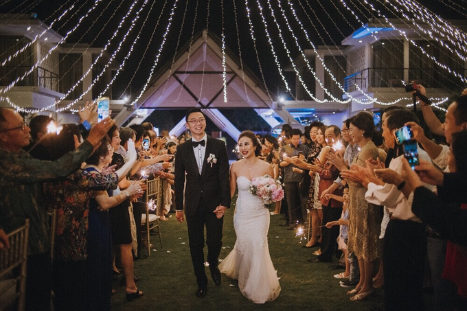 Sunset Wedding for Arief & Christine by Delapan Bali Event & Wedding - 022 Sunset Wedding for Arief & Christine by Delapan Bali Event & Wedding - 022