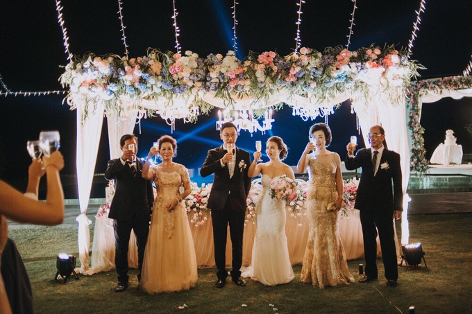 Sunset Wedding for Arief & Christine by Delapan Bali Event & Wedding - 023 Sunset Wedding for Arief & Christine by Delapan Bali Event & Wedding - 023