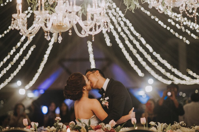 Sunset Wedding for Arief & Christine by Delapan Bali Event & Wedding - 027 Sunset Wedding for Arief & Christine by Delapan Bali Event & Wedding - 027