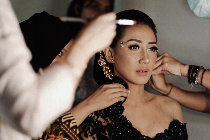 Black & Marsala Wedding of Ranggani & Ario by Delapan Bali Event & Wedding - 001 Black & Marsala Wedding of Ranggani & Ario by Delapan Bali Event & Wedding - 001