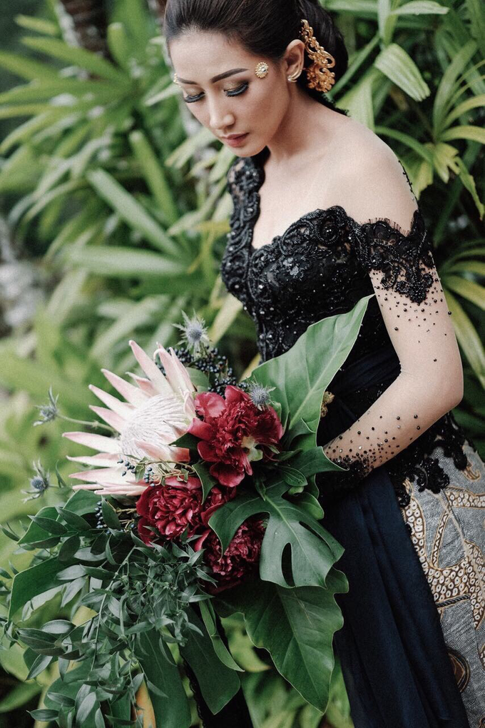 Black & Marsala Wedding of Ranggani & Ario by Delapan Bali Event & Wedding - 005 Black & Marsala Wedding of Ranggani & Ario by Delapan Bali Event & Wedding - 005