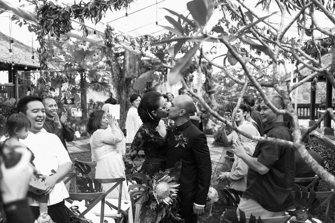 Black & Marsala Wedding of Ranggani & Ario by Delapan Bali Event & Wedding - 015 Black & Marsala Wedding of Ranggani & Ario by Delapan Bali Event & Wedding - 015