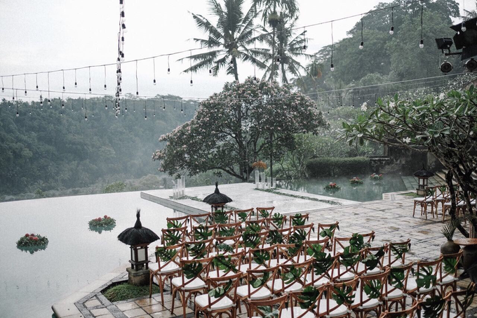 Black & Marsala Wedding of Ranggani & Ario by Delapan Bali Event & Wedding - 020 Black & Marsala Wedding of Ranggani & Ario by Delapan Bali Event & Wedding - 020