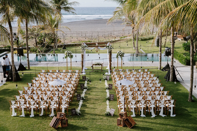 Wedding at the hometown of Putu & Berrnad by Delapan Bali Event & Wedding - 022 Wedding at the hometown of Putu & Berrnad by Delapan Bali Event & Wedding - 022