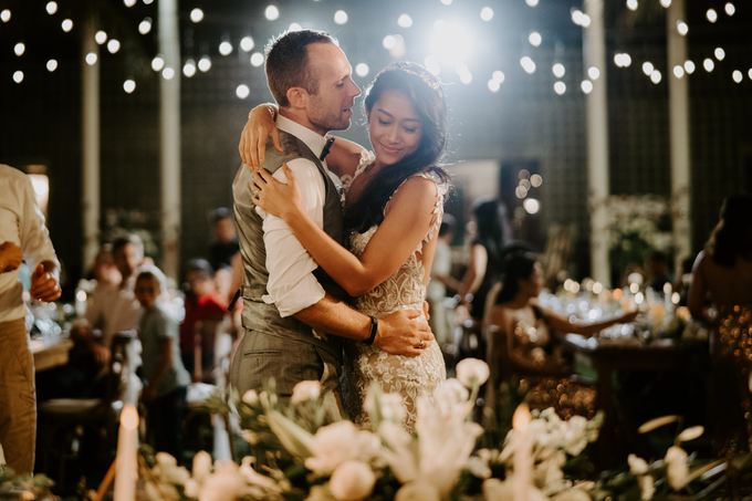 Wedding at the hometown of Putu & Berrnad by Delapan Bali Event & Wedding - 027 Wedding at the hometown of Putu & Berrnad by Delapan Bali Event & Wedding - 027