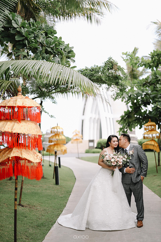 Wedding of Daniel & Emmilia (Ritz Carlton Bali) by Hian Tjen - 023