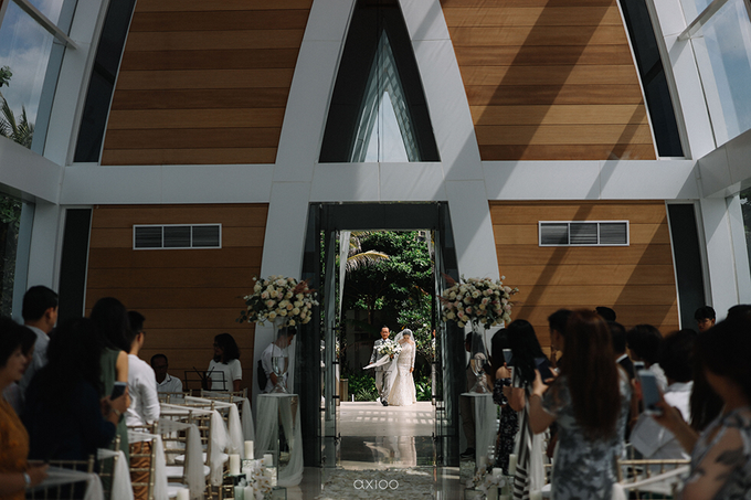 Wedding of Daniel & Emmilia (Ritz Carlton Bali) by Hian Tjen - 050