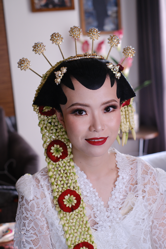 Makeup Wedding
Mrs. Ke’ Ren by Devi Lie - 002 Makeup Wedding
Mrs. Ke’ Ren by Devi Lie - 002
