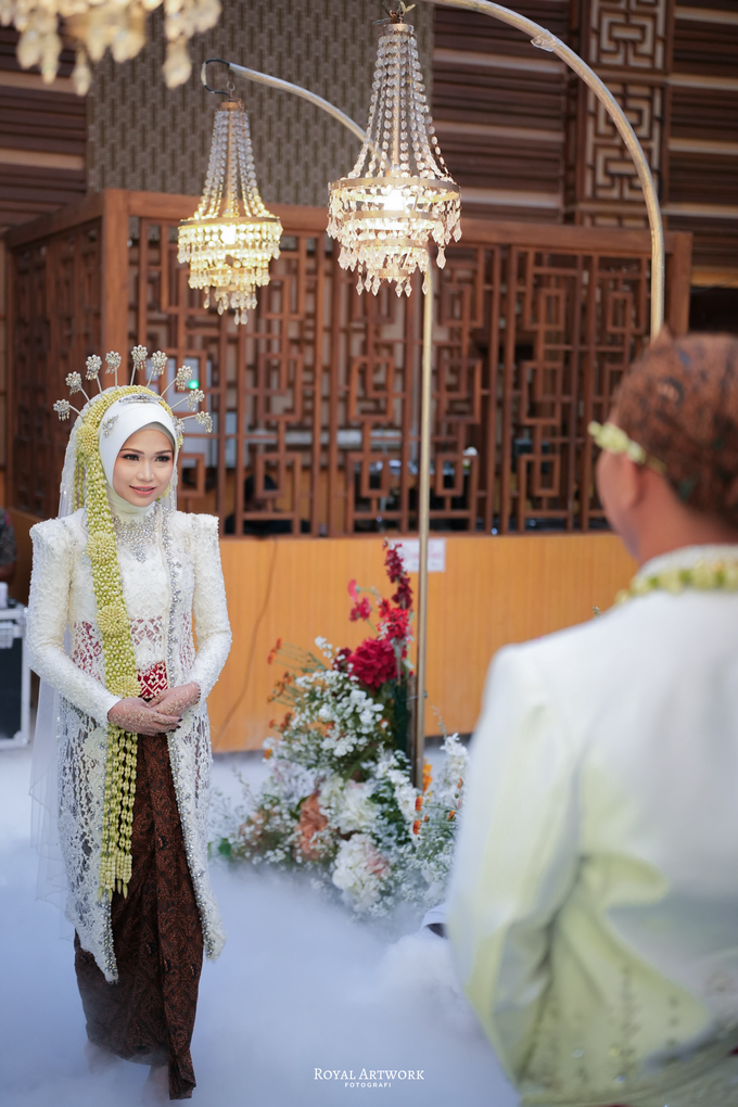 Makeup Wedding
Mrs. Sandy by Devi Lie - 004
