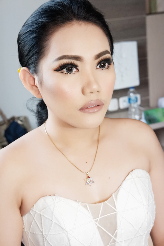 Fierce and bold look wedding Makeup by Dexterite Makeup Artist - 006