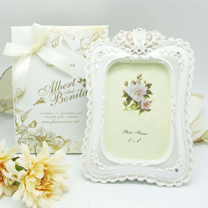 Add To Board Beautiful Fiber Frame With Swarovski By Fine Souvenir Add To Board Beautiful Fiber Frame With Swarovski By Fine Souvenir