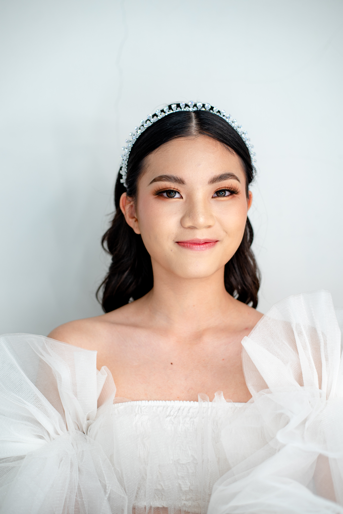 Romantic Wedding Look by Dhea Arway Makeup Artist - 001 Romantic Wedding Look by Dhea Arway Makeup Artist - 001