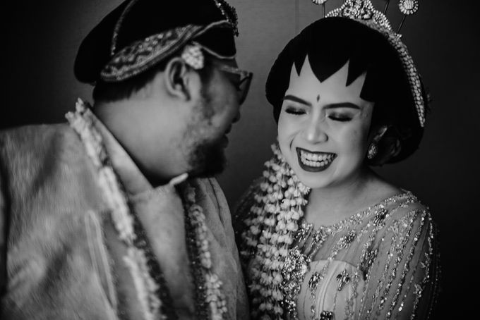 Dhita & Rezky Wedding at The Allwynn Grand Ballroom by AKSA Creative - 004