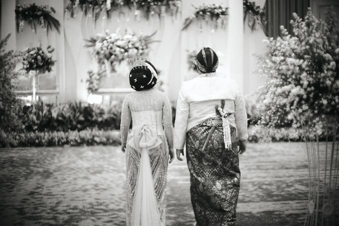 Dhita & Rezky Wedding at The Allwynn Grand Ballroom by AKSA Creative - 006 Dhita & Rezky Wedding at The Allwynn Grand Ballroom by AKSA Creative - 006