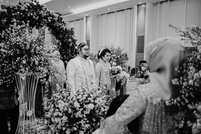 Dhita & Rezky Wedding at The Allwynn Grand Ballroom by AKSA Creative - 022