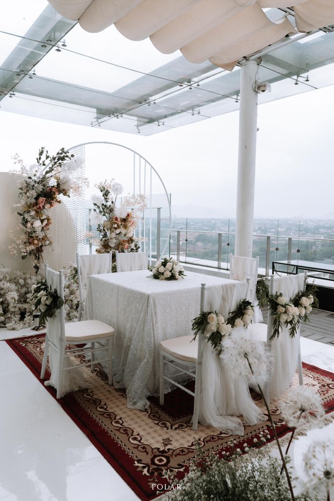 Ratih & Fizry Wedding Decoration at Trans 18th Floor by Valentine Wedding Decoration - 006