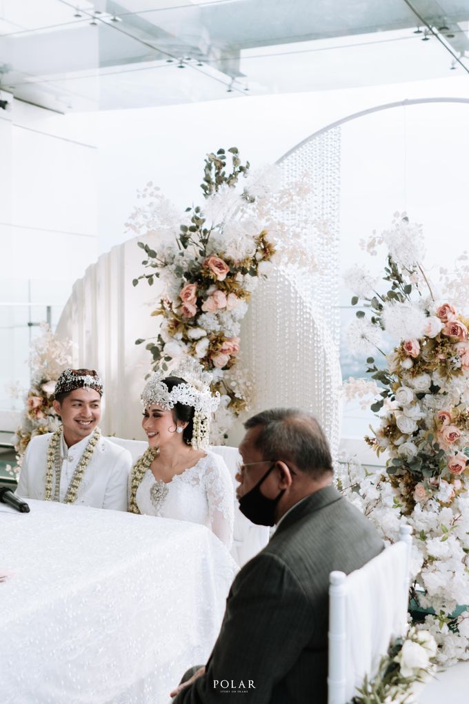 Ratih & Fizry Wedding Decoration at Trans 18th Floor by Valentine Wedding Decoration - 027