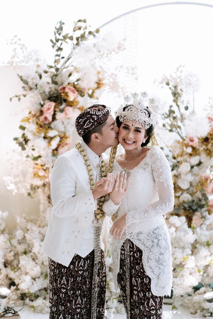 Ratih & Fizry Wedding Decoration at Trans 18th Floor by Valentine Wedding Decoration - 037