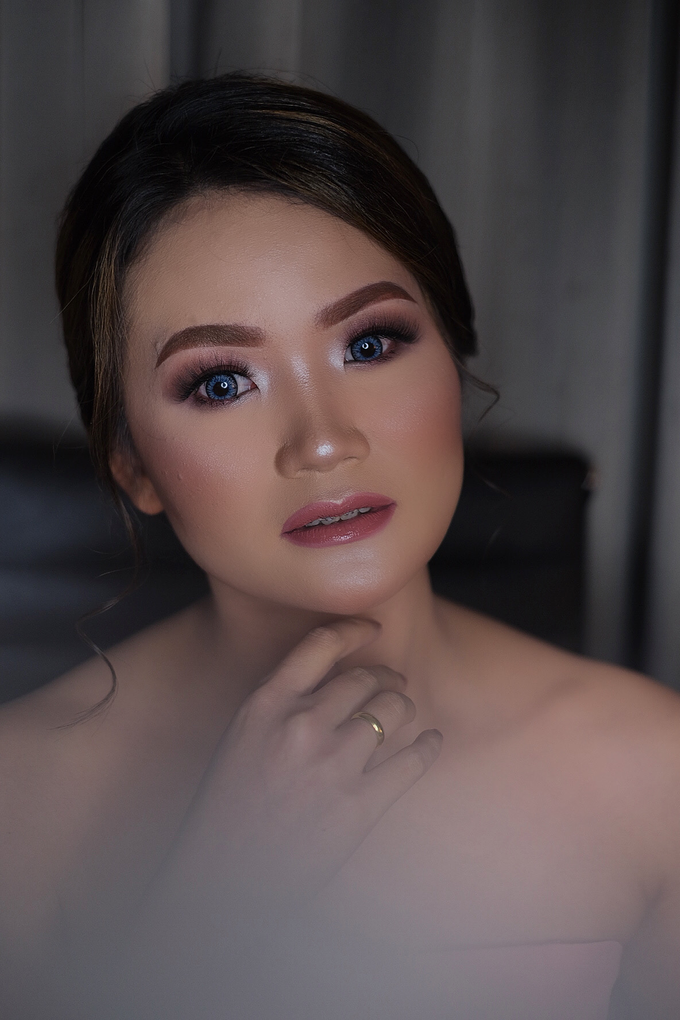 Gambar lipstik merah untuk acara bridesmaid