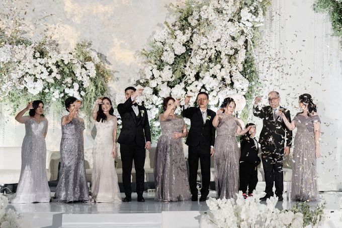 Felix & Violeta Wedding Decoration at Grand Sudirman Ballroom by Valentine Wedding Decoration - 008 Felix & Violeta Wedding Decoration at Grand Sudirman Ballroom by Valentine Wedding Decoration - 008