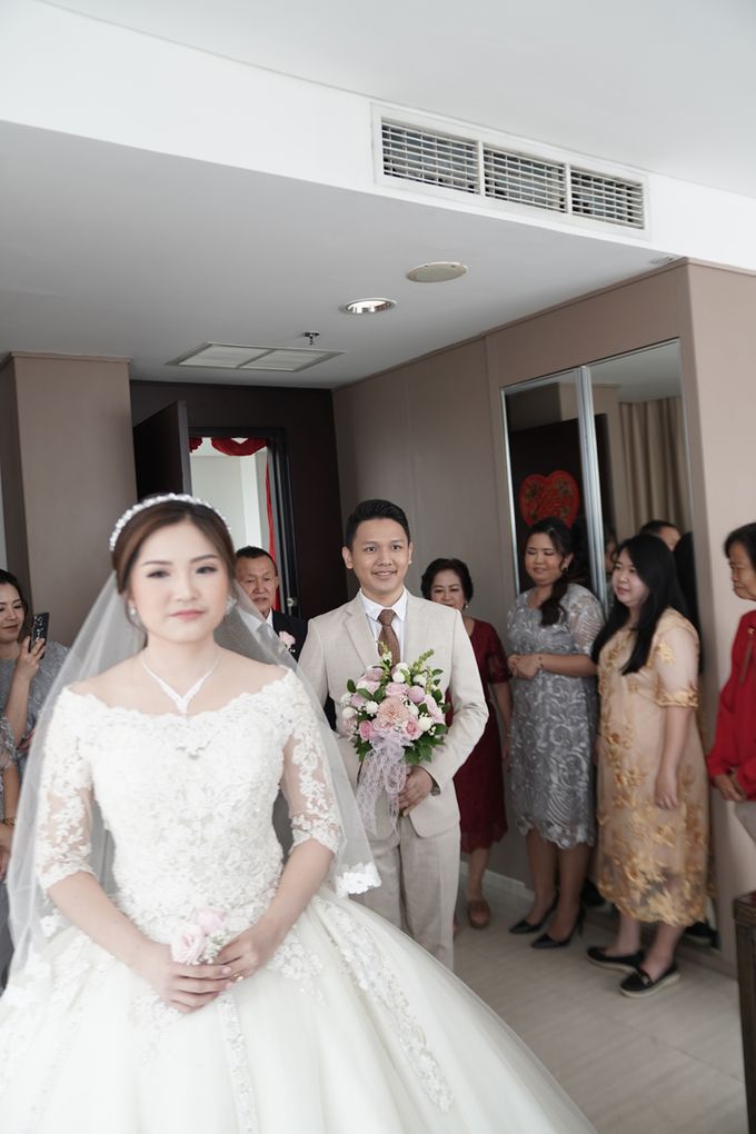 Happy Wedding Rio & Meli by Hotel Santika Premiere Hayam Wuruk - 010 Happy Wedding Rio & Meli by Hotel Santika Premiere Hayam Wuruk - 010