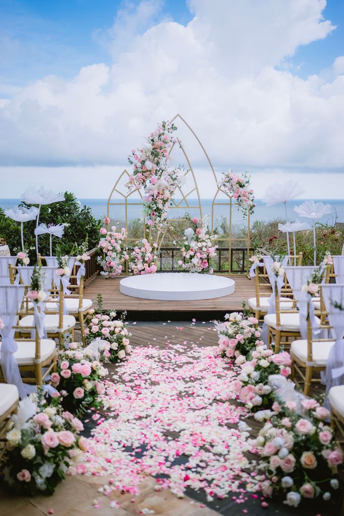 Intimate Wedding of Ethan & Lucy by Bali Wedding Atelier - 003 Intimate Wedding of Ethan & Lucy by Bali Wedding Atelier - 003
