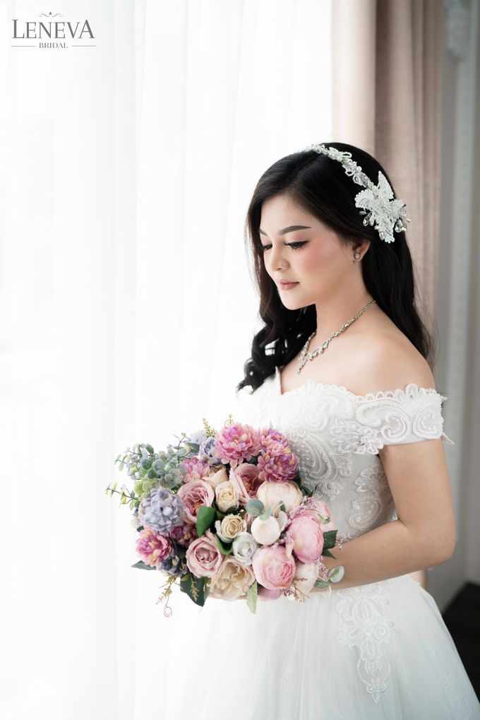 WEDDING GOWN by Leneva Bridal - 033 WEDDING GOWN by Leneva Bridal - 033