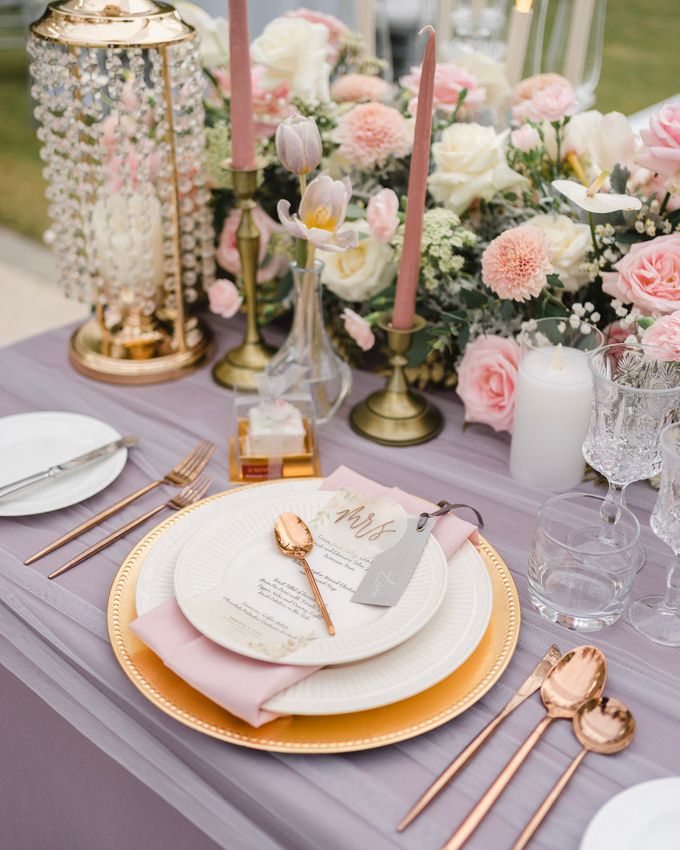 An Elegant Timeless Blush and Rose Gold Arrangement by Bali Wedding Atelier - 012 An Elegant Timeless Blush and Rose Gold Arrangement by Bali Wedding Atelier - 012