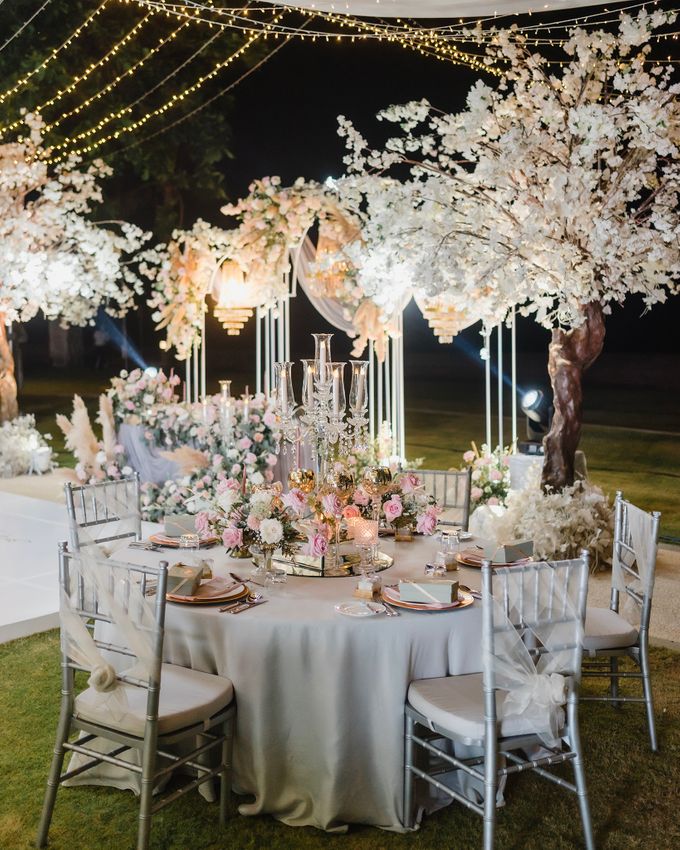 An Elegant Timeless Blush and Rose Gold Arrangement by Bali Wedding Atelier - 017