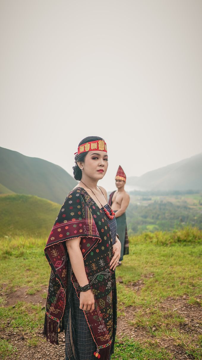 Prewed Batak by tobature lake toba photography - 002