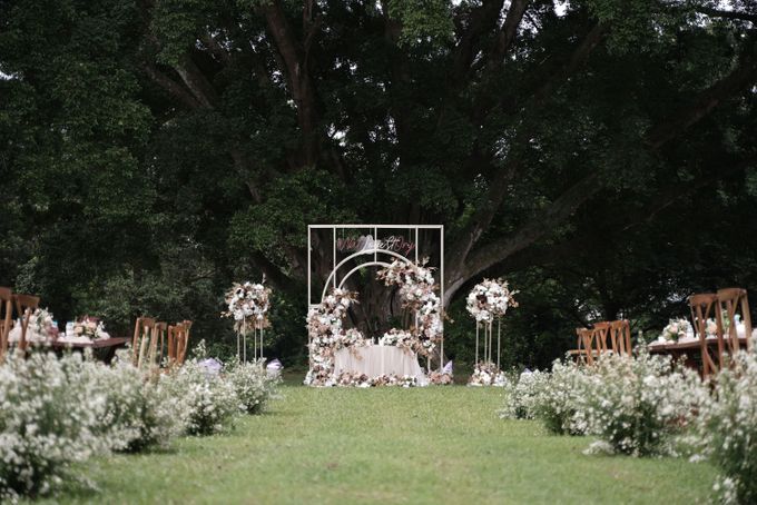 Oryza & Natasha Wedding At Hutan KM5 by Fiori.Co - 001 Oryza & Natasha Wedding At Hutan KM5 by Fiori.Co - 001
