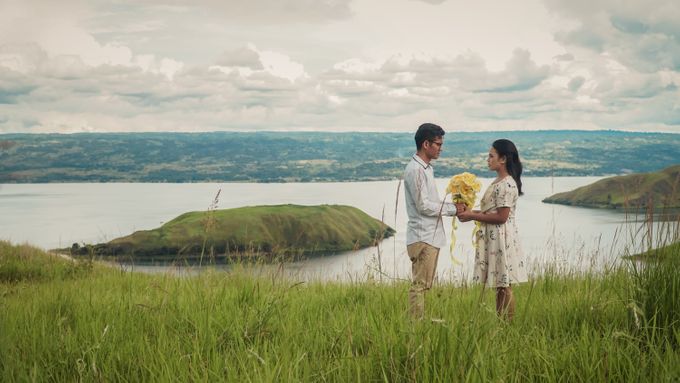 Prewed Batak Danau Toba by tobature lake toba photography - 006