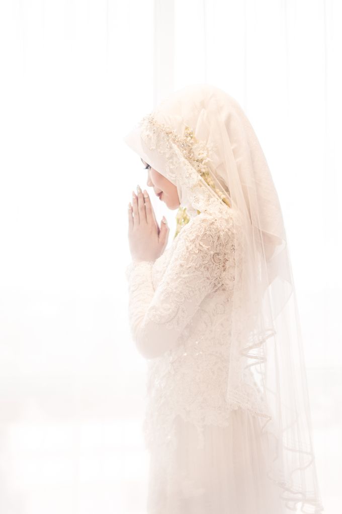 Intimate Wedding | Niar & Dhani by LAKSMI - Kebaya Muslimah & Islamic Bride - 005