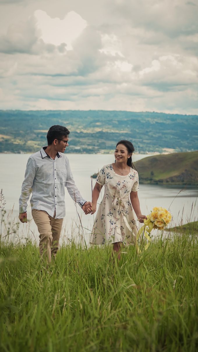 Prewed Batak Danau Toba by tobature lake toba photography - 007