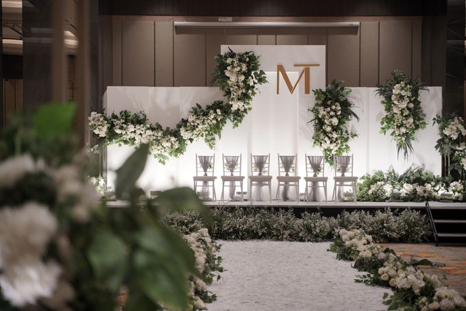 Medwin & Thea Wedsing At Hilton Garden Inn by Fiori.Co - 005 Medwin & Thea Wedsing At Hilton Garden Inn by Fiori.Co - 005