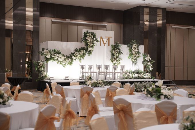 Medwin & Thea Wedsing At Hilton Garden Inn by Fiori.Co - 011 Medwin & Thea Wedsing At Hilton Garden Inn by Fiori.Co - 011