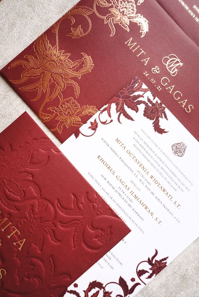 Javanese Maroon by Trouvaille Invitation - 001