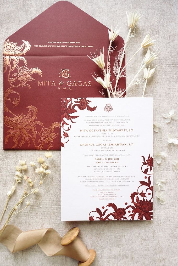 Javanese Maroon by Trouvaille Invitation - 002